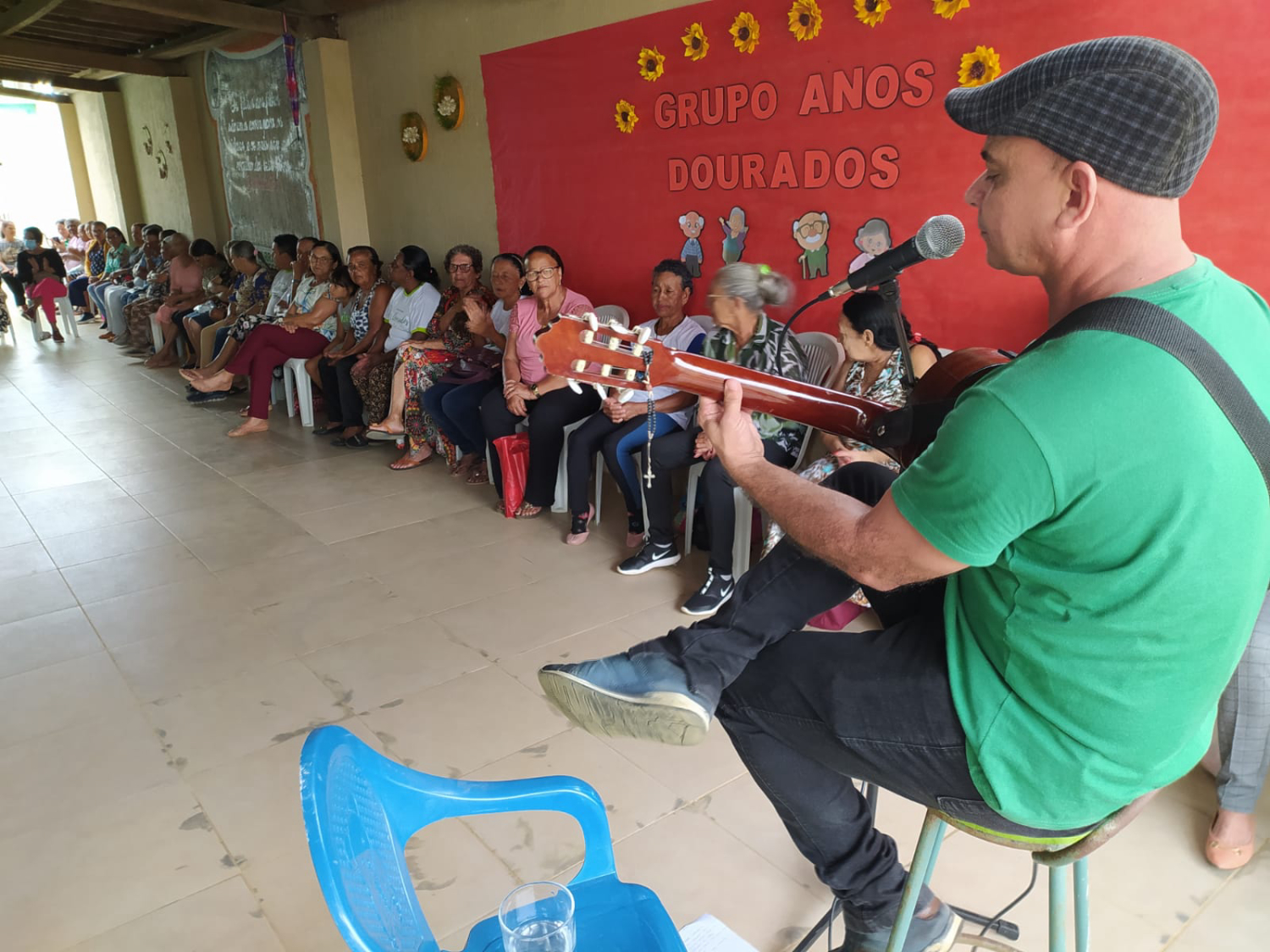 Músicas, poemas e muita alegria marcaram o retorno das atividades socioeducativas de idosos no Cras